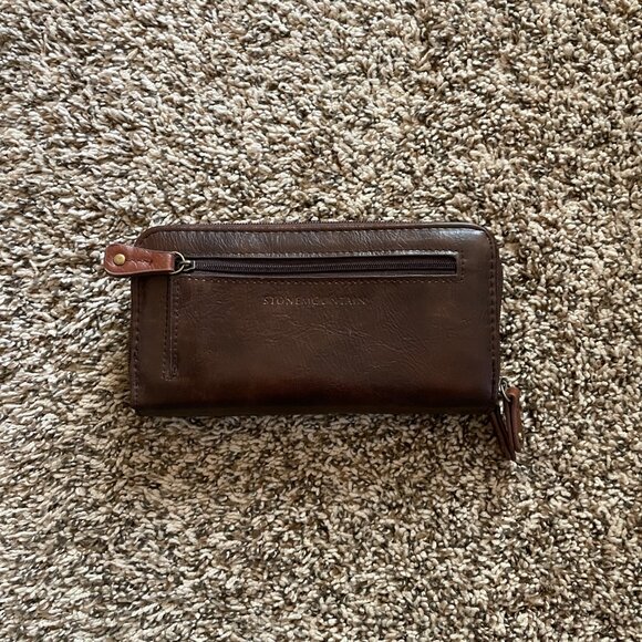 Stone Mountain Genuine Leather Brown Wallet - Picture 4 of 8